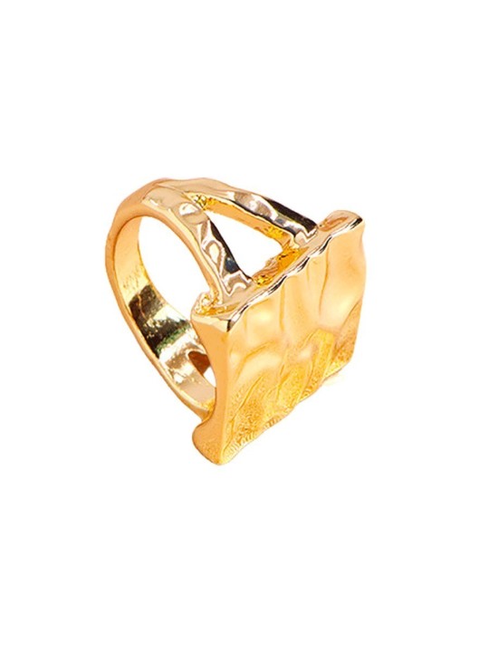 Anillo Dorado en forma de Sello con Aguas