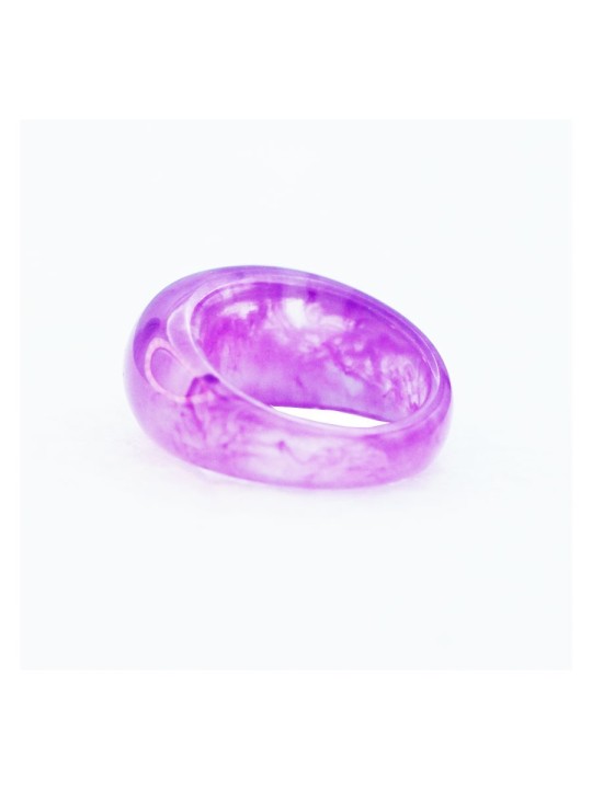 anillo ovalado de resina violeta